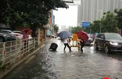 梦见下暴雨涨大水