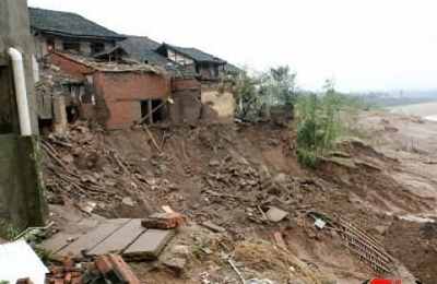 梦到水灾冲走房子