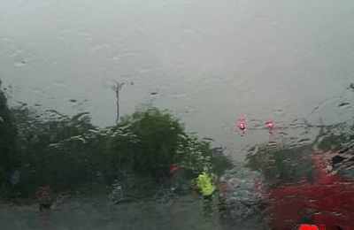 梦见大风大雨吹倒墙面