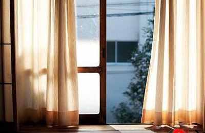 梦见阳光由窗户照进