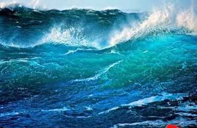 梦见巨浪滔天的大水