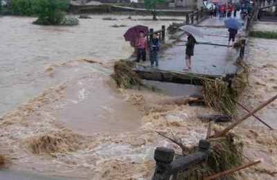 梦到洪水冲过阳台