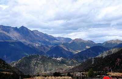 梦见从山里掉下来了