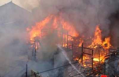 梦见房子起大火