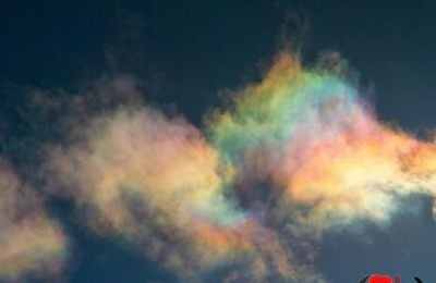 梦见彩色的云
