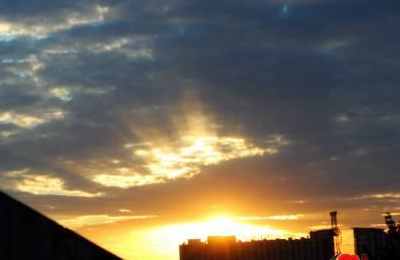 梦见阳光破云而照耀