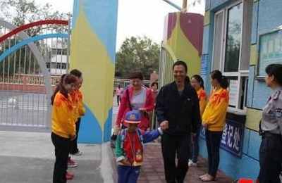 梦见送孩子去幼儿园