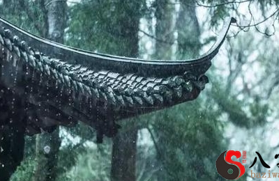 梦见古建筑房子成群