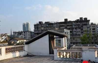 梦见房子楼顶坏