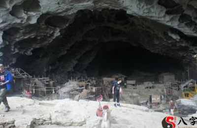 梦见被困在山洞里