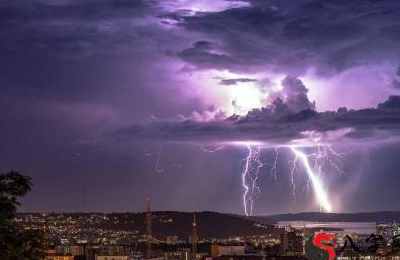 梦见闪电就在面前