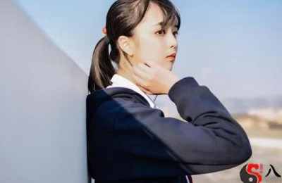 梦见和女同事接吻